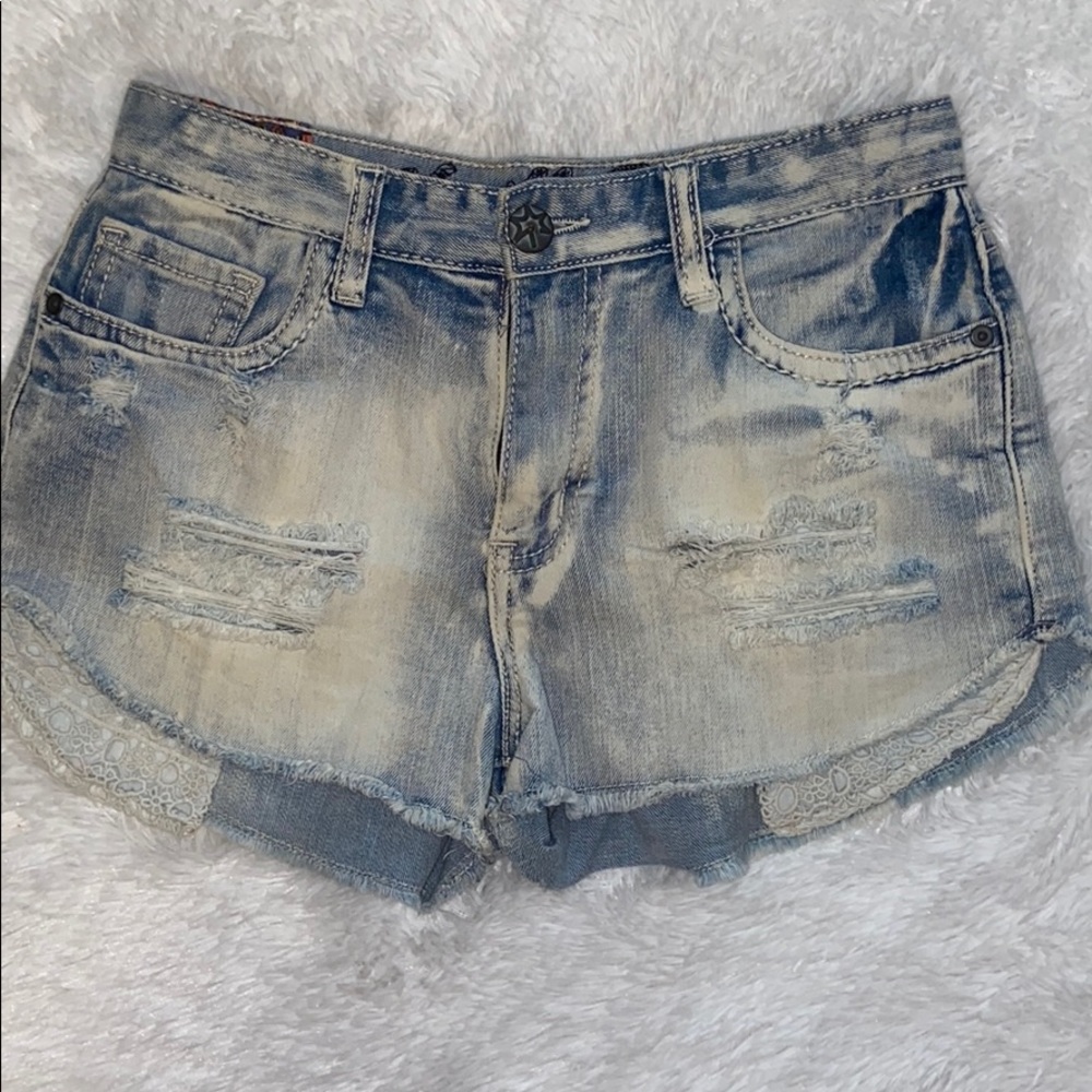 ✨Vanilla Star high waisted denim shorts